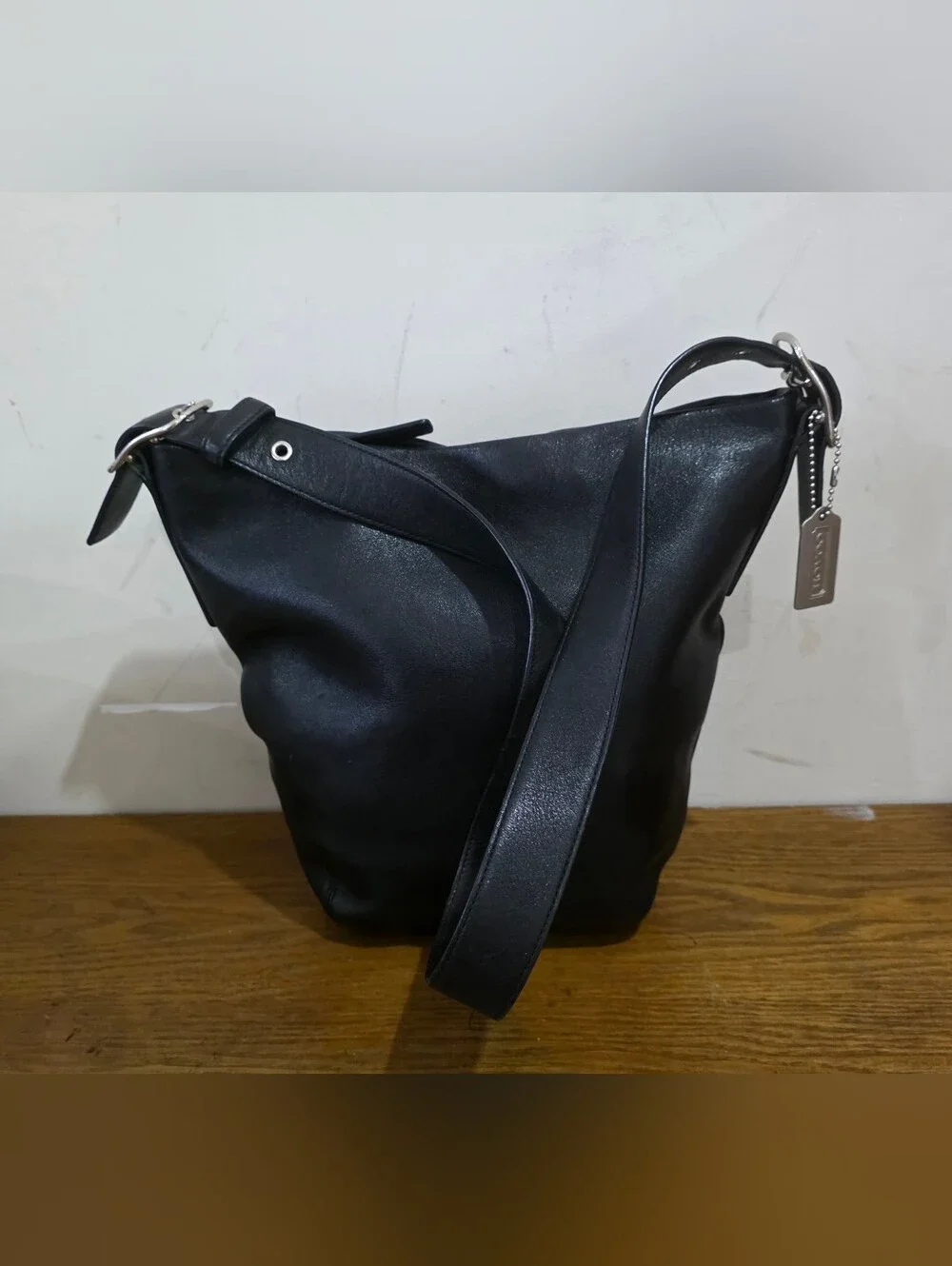Like New!Vintage Coach bucket soft black leather Shoulder bag